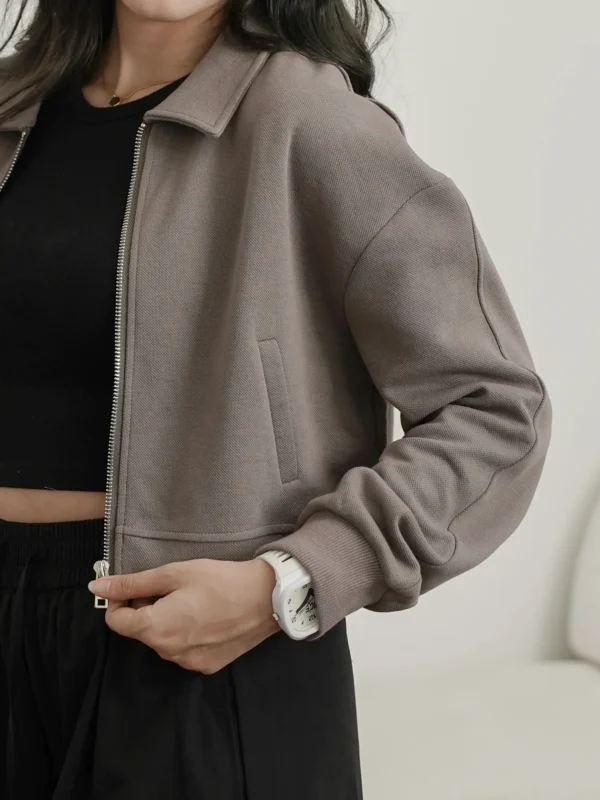 The Zipper Outer - Image 4
