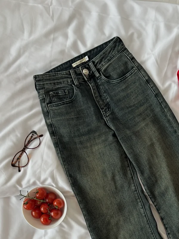 Vintage Washed Flared Denim Jeans - Image 5