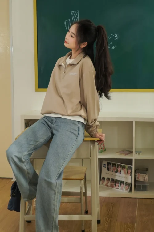 Airy Campus Sweater