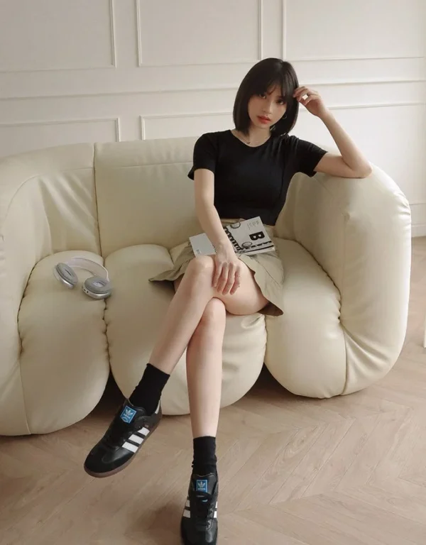 Structured Stitch Crop Top - Image 2